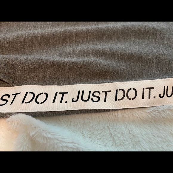 Cute Nike sweatpants - Picture 3 of 3